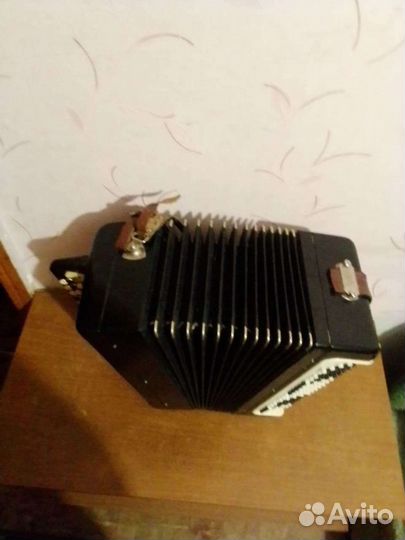 Баян