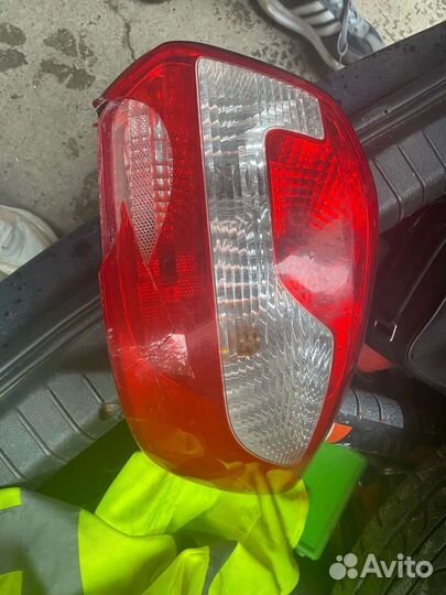 Задняя правая фара на Лада гранта лифтбек