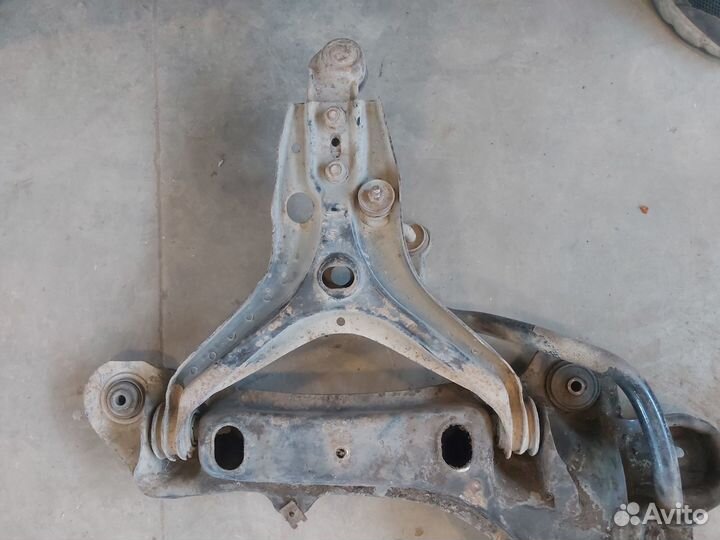 Подрамник с рычагами Ауди 80
