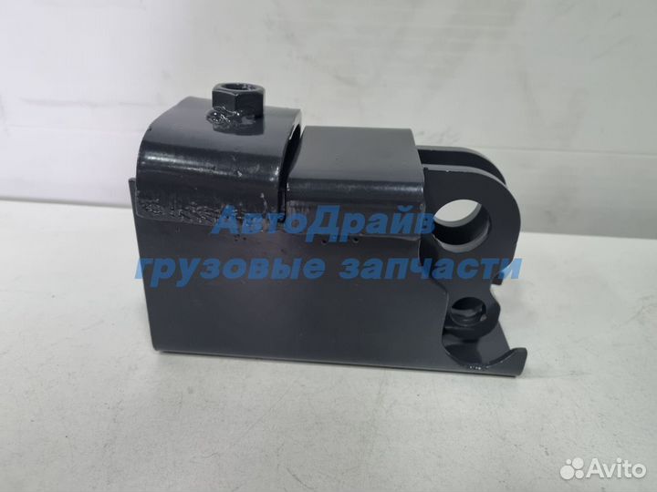 Кронштейн переднего бампера Volvo FH4 левый