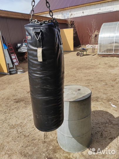Боксерская груша подвесная