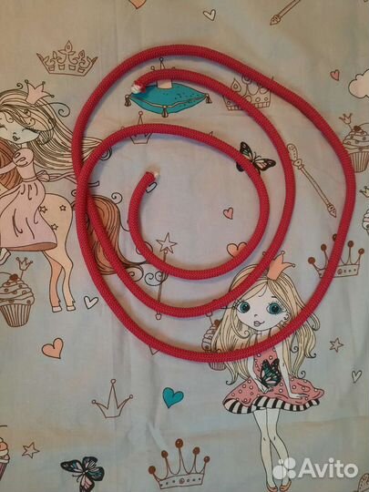 Гимнастическая скакалка