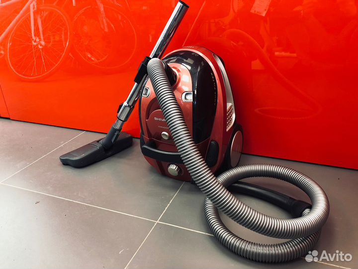 Пылесос, Shivaki SVC 1747