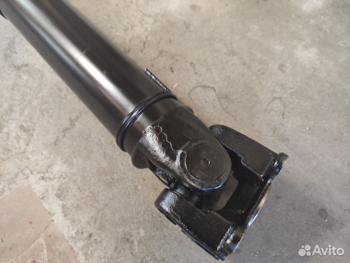 Карданный вал передний Toyota Land Cruiser 100 4.2