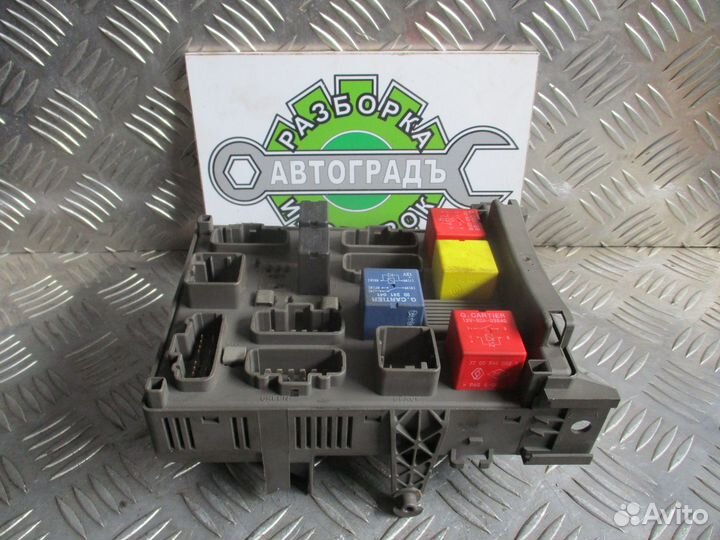 Блок предохранителей салонный Renault Laguna 2 1.9