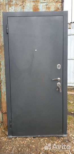 Входная дверь