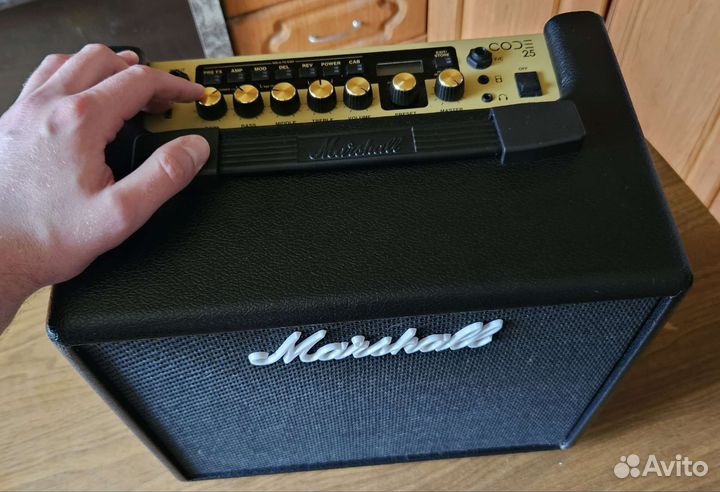 Комбоусилитель для электрогитары Marshall Code 25