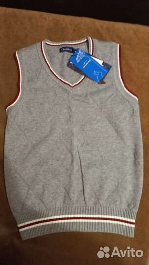 Жилет новый для мальчика серый 