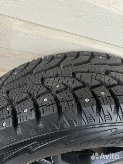 Kormoran Stud 10.5/8 R17 102T