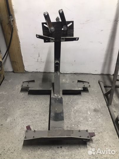 Стапель кантователь двигателя