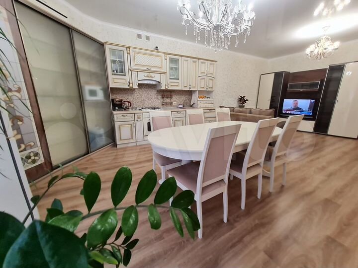 Таунхаус 100 м² на участке 1 сот.