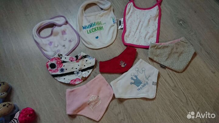 Пакет шапки,варежки,пинетки,носки,слюнявчики 0-3г