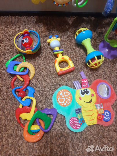 Игрушки для малышей пакетом