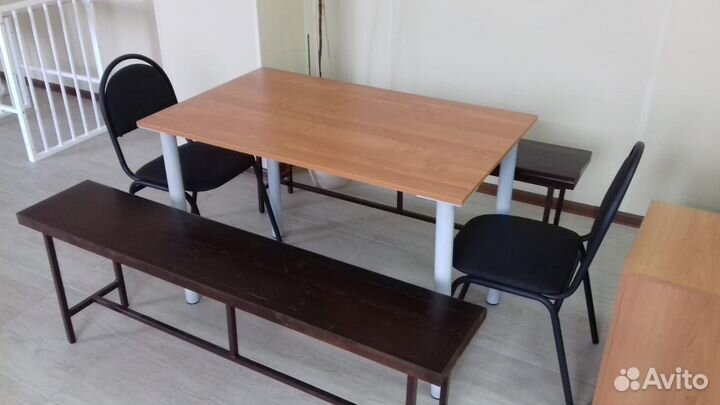 Столы на металлокаркасе