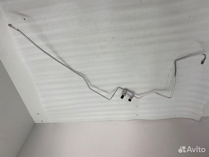 Трубка кондиционера заправочная Toyota Camry