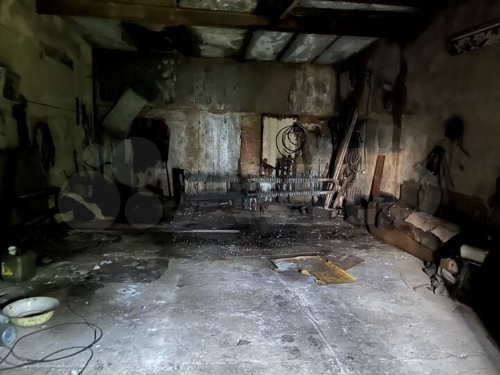 Гараж, > 30 м²