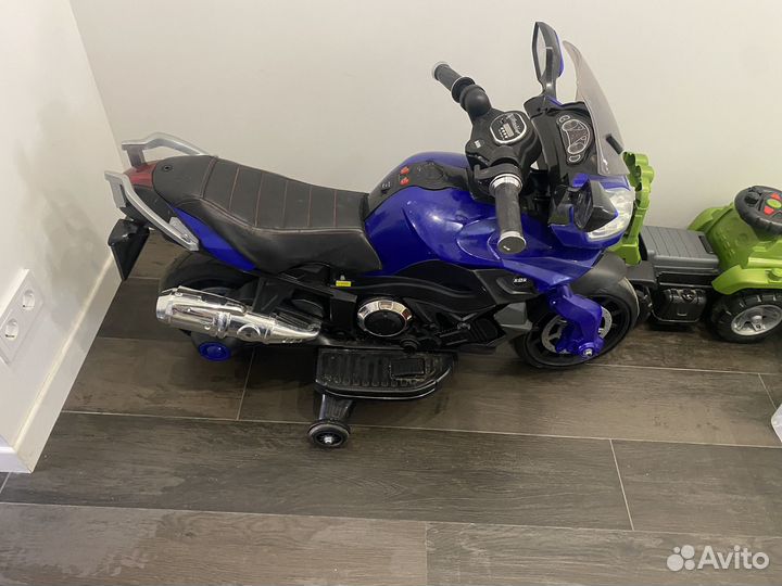 RiverToys Мотоцикл Moto E222KX, синий