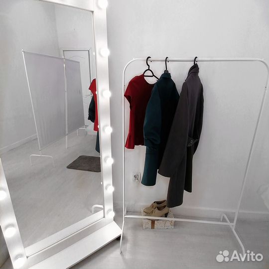 Зеркало напольное с подсветкой