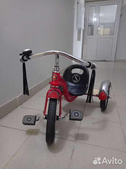 Детский велосипед Schwinn Roadster Trike Red