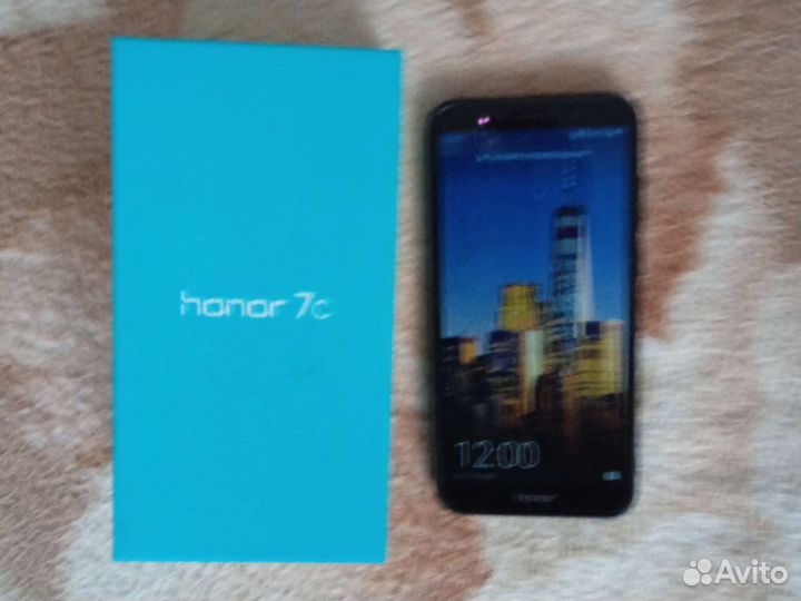 Телефон honor7c