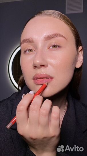 Мастер бровист