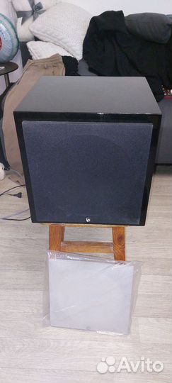 Сабвуфер DLS Q-sub10 piano black