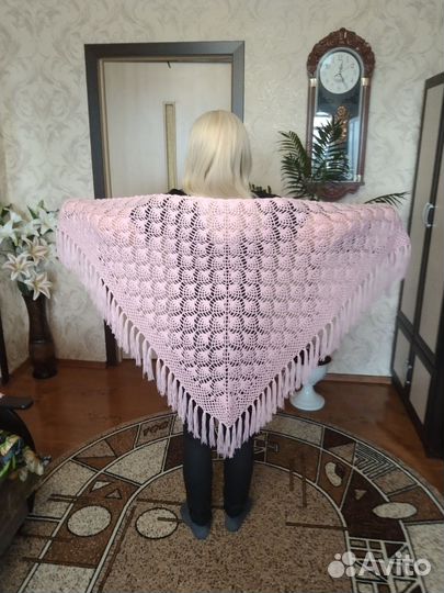 Шаль вязаная крючком