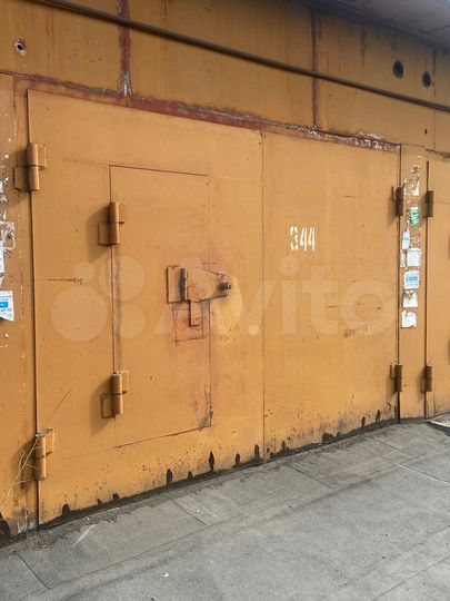 Гараж, > 30 м²