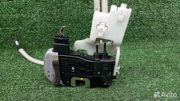 Замок двери Kia Sportage Левый Передний