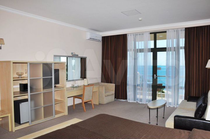 Квартира-студия, 42 м², 4/4 эт.