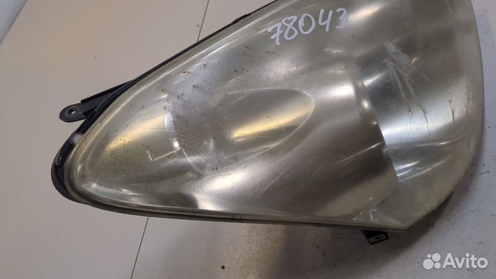 Фара (передняя) правая Toyota Corolla Verso