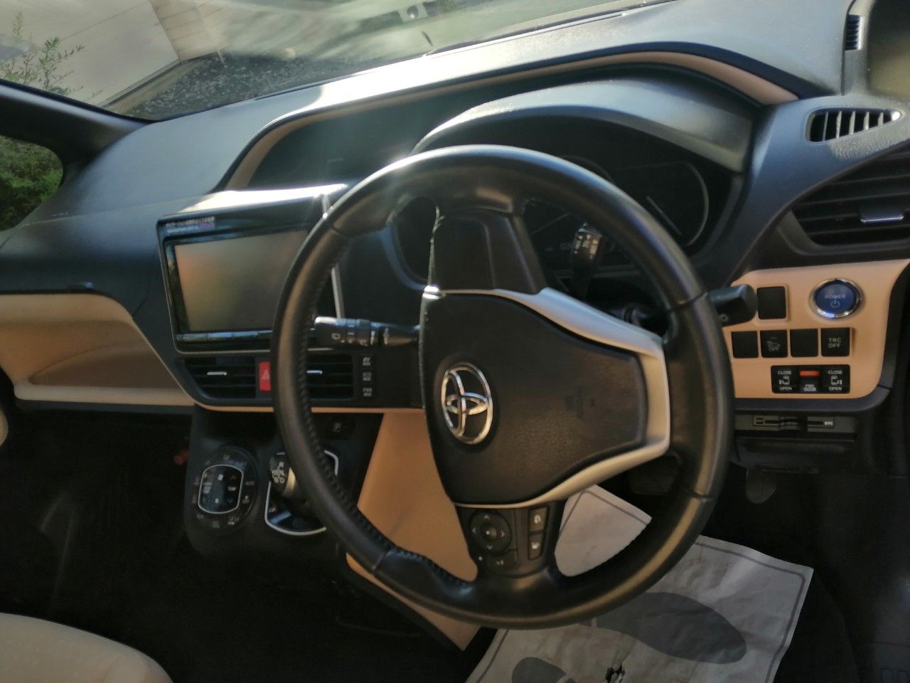 Toyota Noah: фото владельца