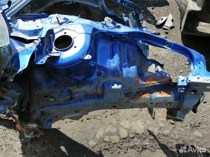 Левая часть кузова четверти крыло лансер 10