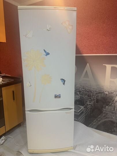 Продам холодильник Атлант