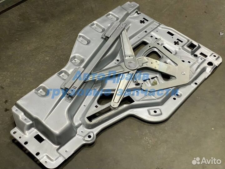 Стеклоподъемник Ман Тга Тгс Тгх передний левый