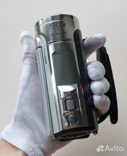 Panasonic hc V500