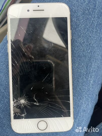 Телефон iPhone 7