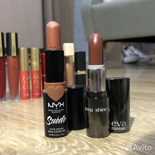 Блески, помады для губ