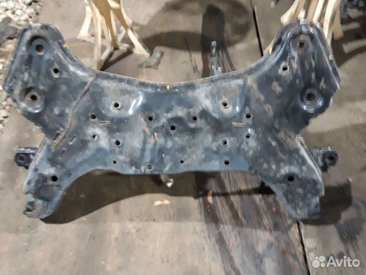 Подрамник Kia Rio 3 Hyundai Solaris1