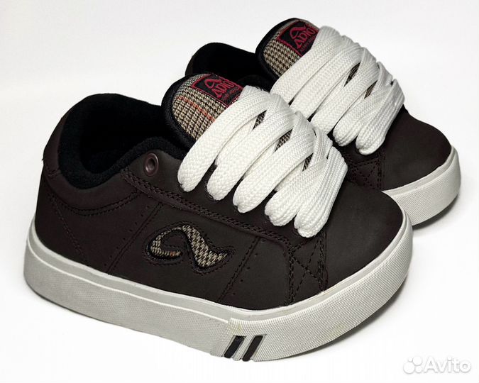 Dc shoes adio circa fallen etnies globe osiris dvs