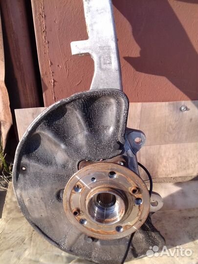 Кулак перед левый Мерседес ML 166,GLE, GLS идеал