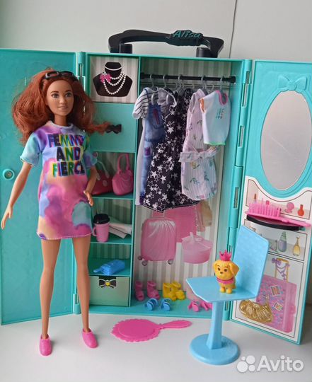Шкаф с одеждой для барби