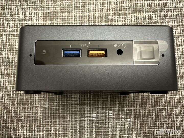 Мини пк Intel NUC8i7BEH2, 16 GB RAM, SSD 256