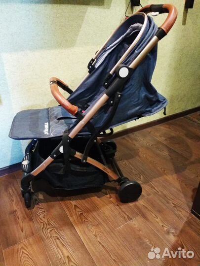 Прогулочная коляска новая