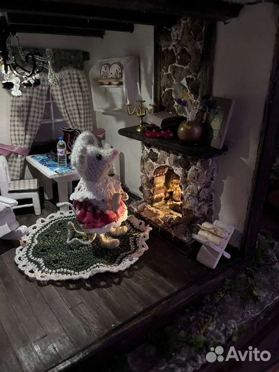 Большой кукольный домик