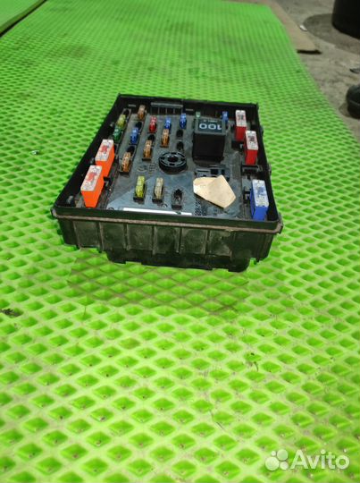 Блок предохранителей Volkswagen Passat B6