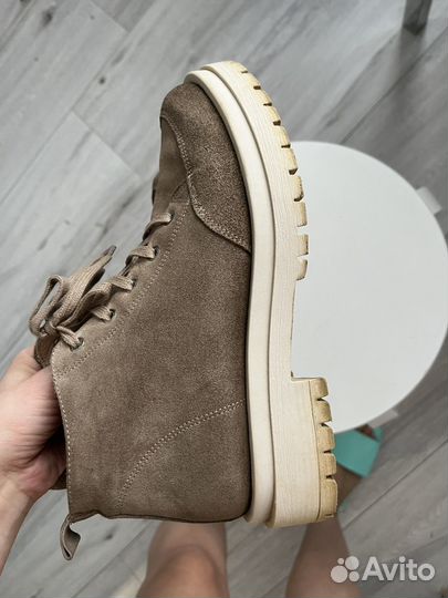 Ботинки замшевые бежевые утепленные 37
