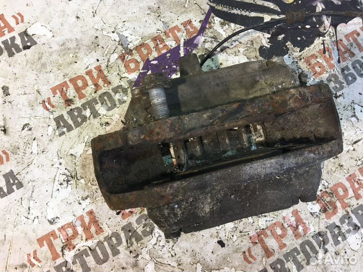 Мерседес М-Класс Суппорт передний Прав