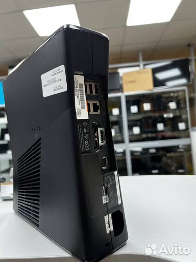 Игровая приставка Microsoft Xbox 360 S 250 гб