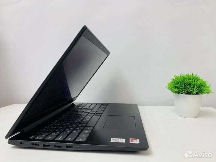 Ноутбук Lenovo